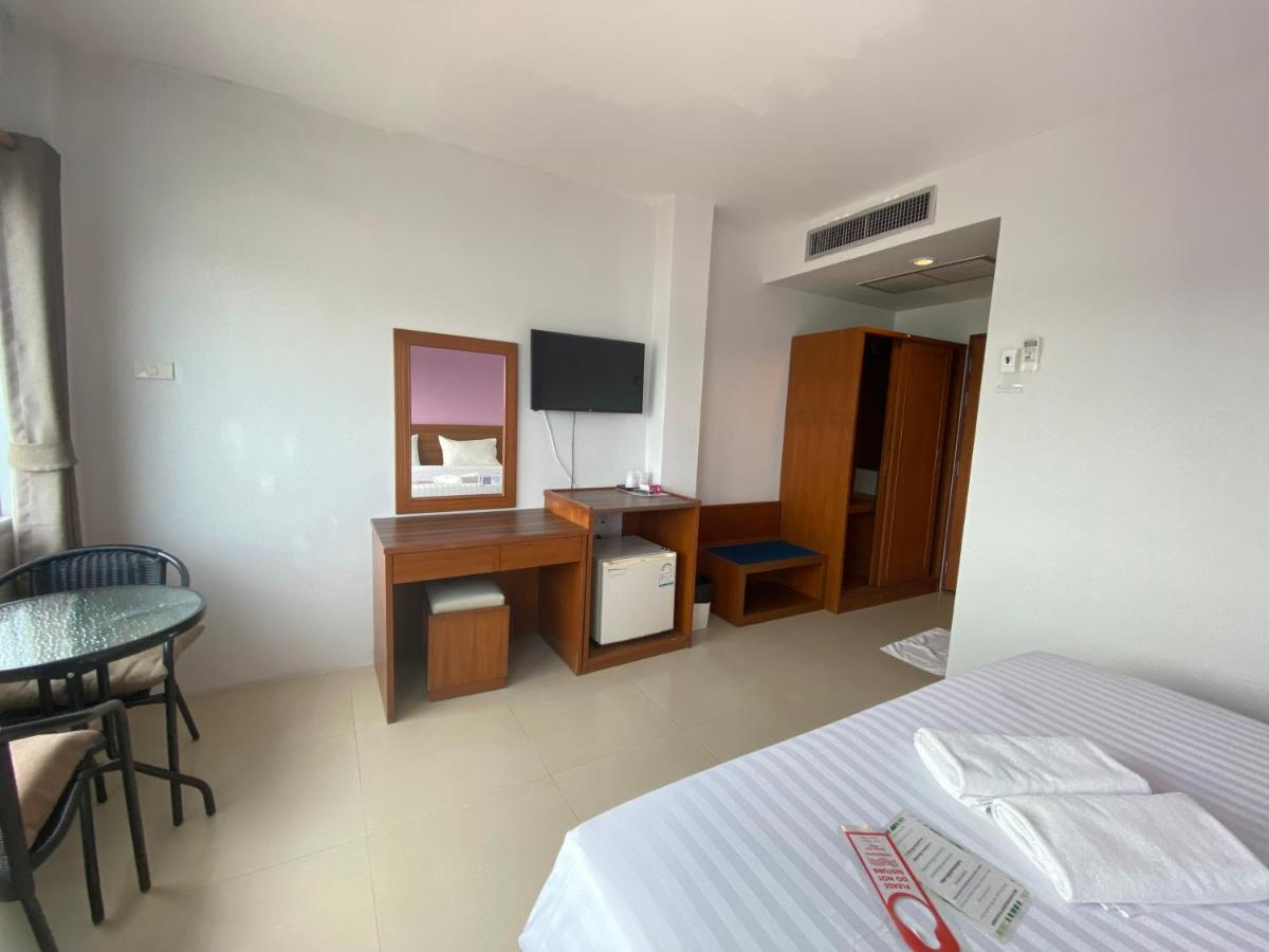 Prachuap Beach Hotel Prachuap Khiri Khan Bagian luar foto