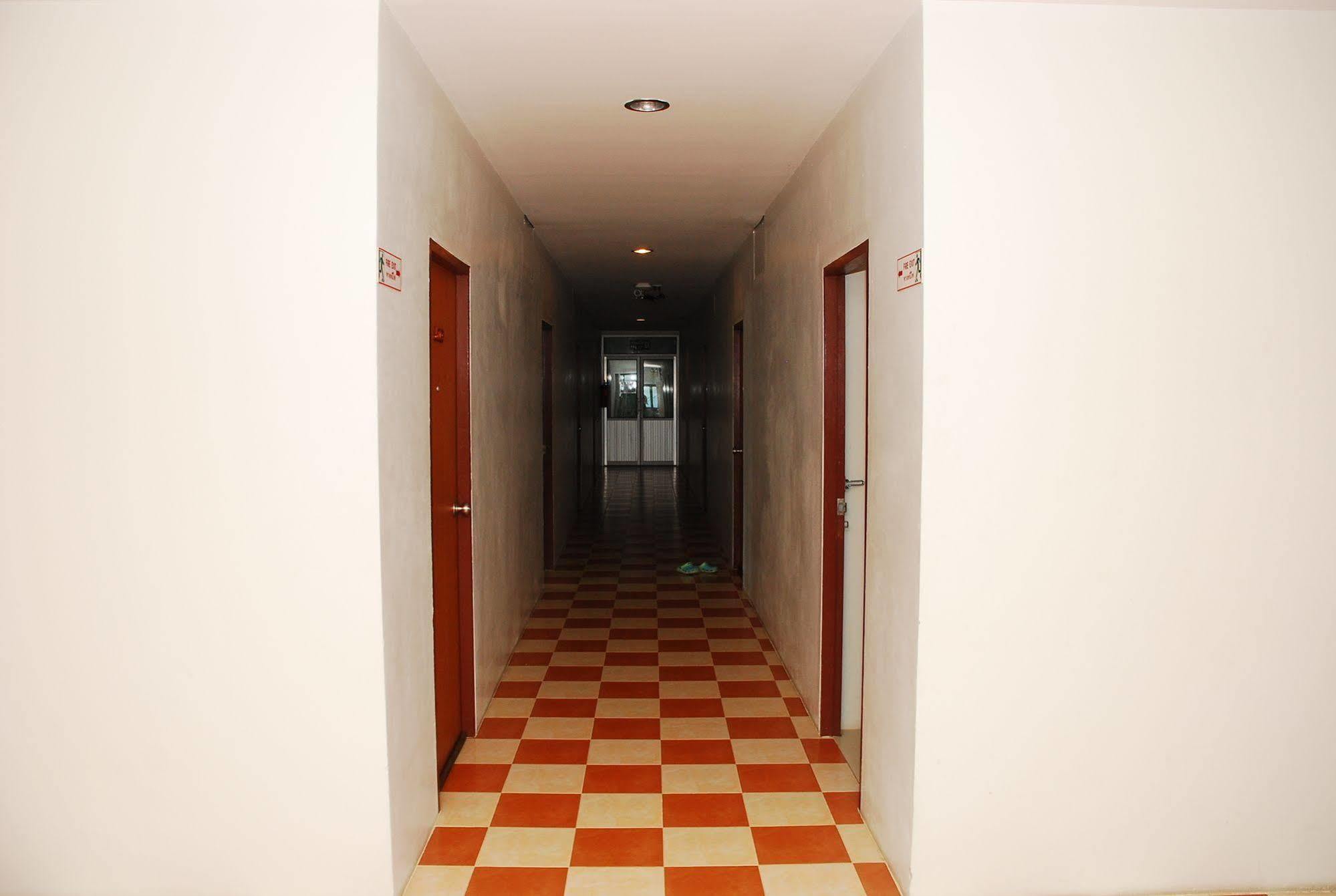 Prachuap Beach Hotel Prachuap Khiri Khan Bagian luar foto